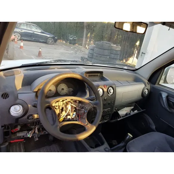 CITROEN BERLINGO '2004 1.9D SATISFACTION FAMILIAR BLANCO