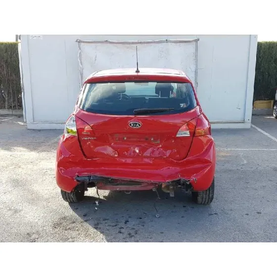 KIA VENGA '2010 BASIC ROJO