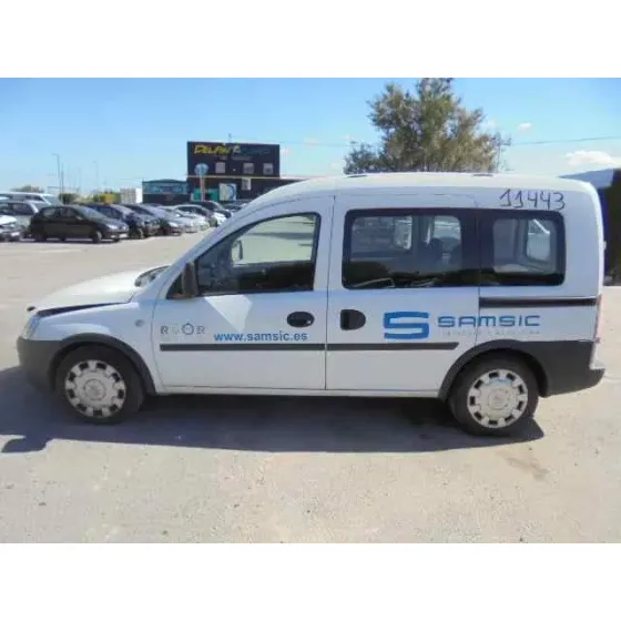OPEL COMBO (CORSA C) '2011 FAMILIAR BLANCO
