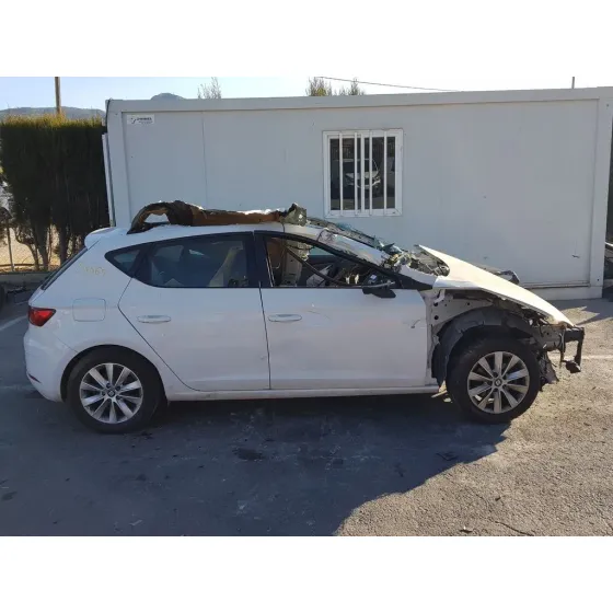 SEAT LEON (5F1) '2018 REFERENCE BLANCO