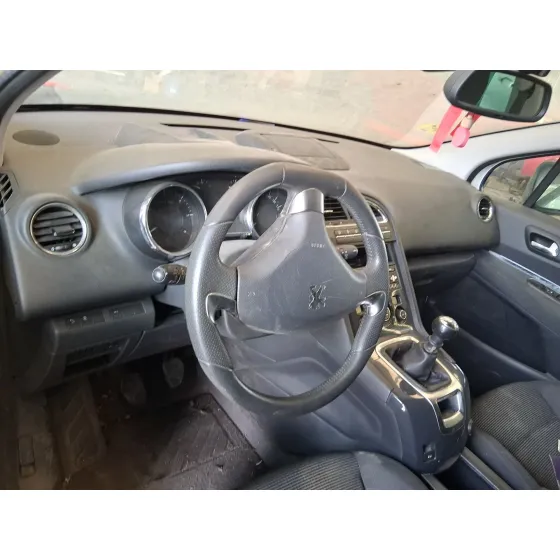 Peugeot 5008 II (MC_, MJ_, MR_, M4_) 2016