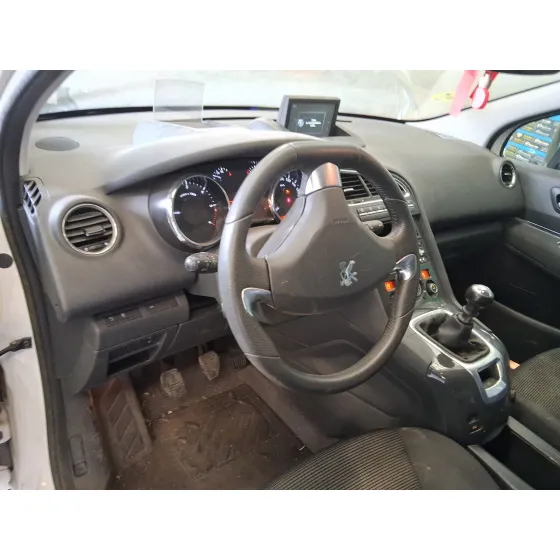 Peugeot 5008 II (MC_, MJ_, MR_, M4_) 2016