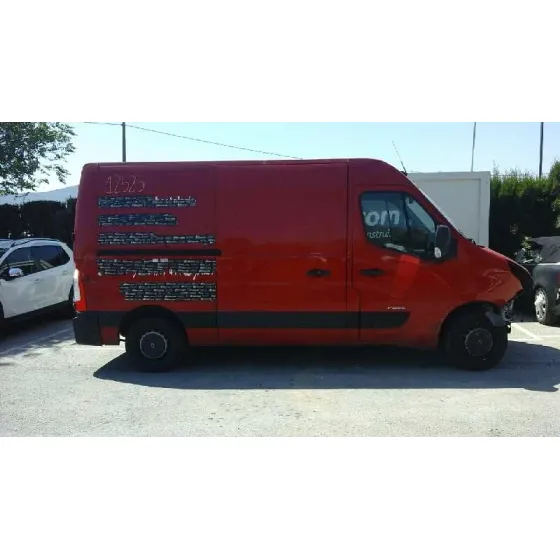 RENAULT MASTER KOMBI '2012 L1H1 3,0T ROJO