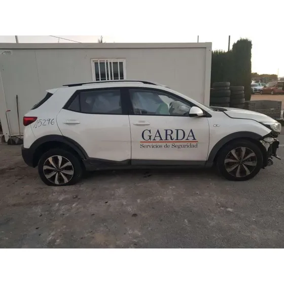 KIA STONIC (YBCUV) '2022 TECH BLANCO