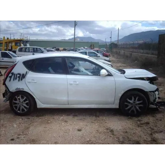 HYUNDAI I30 '2012 1.6 CRDI CAT BLANCO