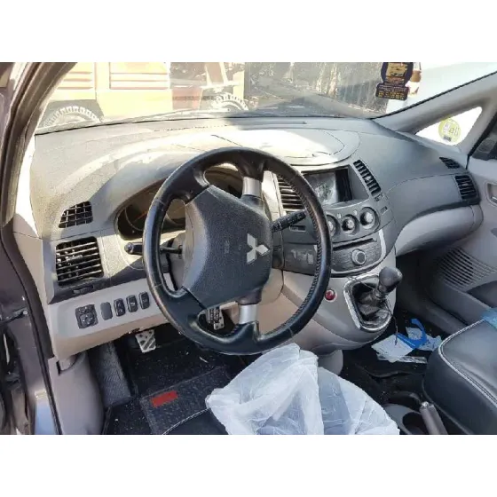 MITSUBISHI GRANDIS (NA0W) '2008 2.0 DI-D INVITE GRIS