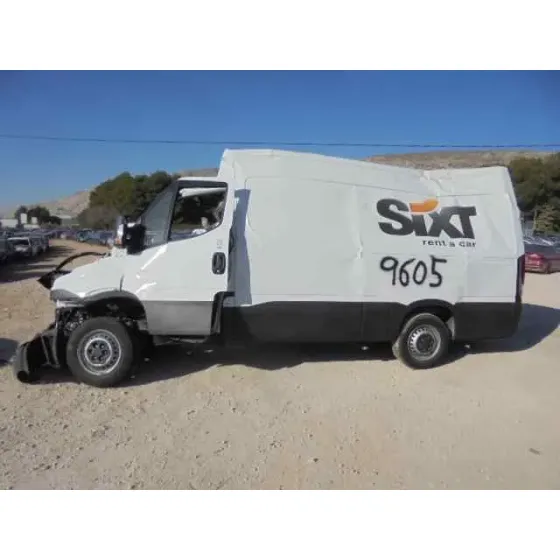 IVECO DAILY KA '2014 CAJA CERRADA TECHO ALTO 35S... BATALLA 3950 COOL BLANCO