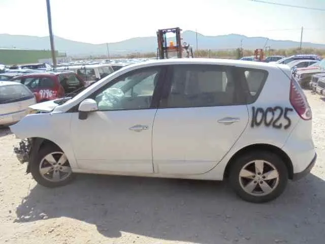RENAULT SCENIC III RENAULT SCENIC III '2011 DYNAMIQUE BLANCO 2011