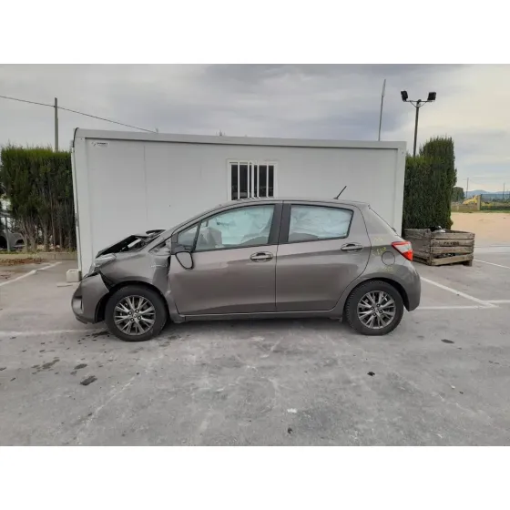 TOYOTA YARIS '2018 HYBRID FEEL GRIS OSCURO