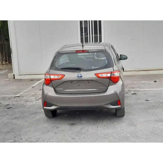 TOYOTA YARIS '2018 HYBRID FEEL GRIS OSCURO