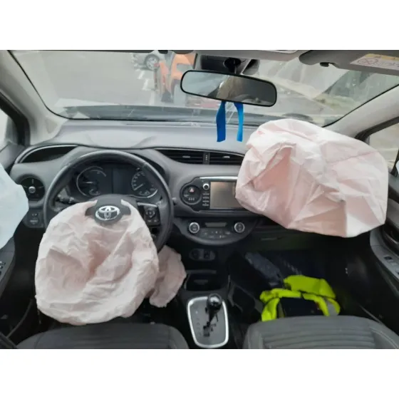 TOYOTA YARIS '2018 HYBRID FEEL GRIS OSCURO
