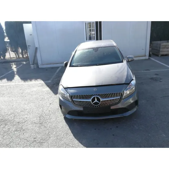 MERCEDES CLASE A (W176) '2021 A 180 CDI BLUEEFFICIENCY (176.012) GRIS