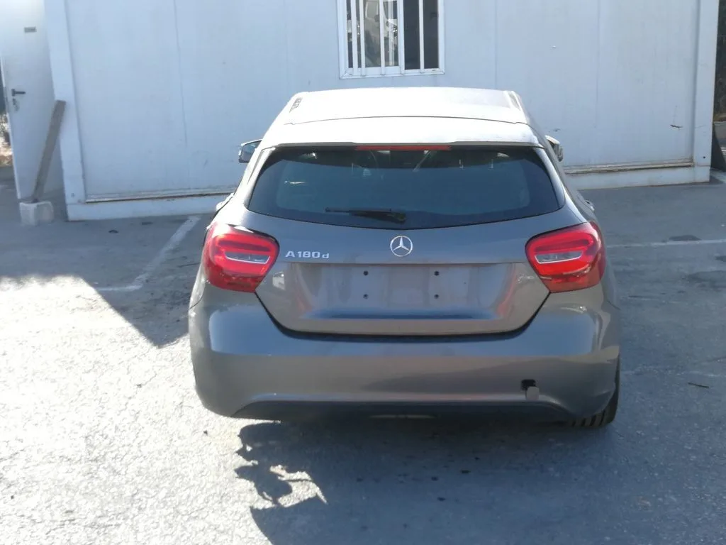 MERCEDES CLASE A (W176) '2021 A 180 CDI BLUEEFFICIENCY (176.012) GRIS