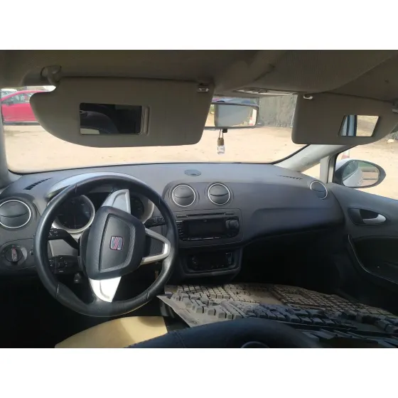 SEAT IBIZA (6J5) '2011 GOOD STUFF BLANCO
