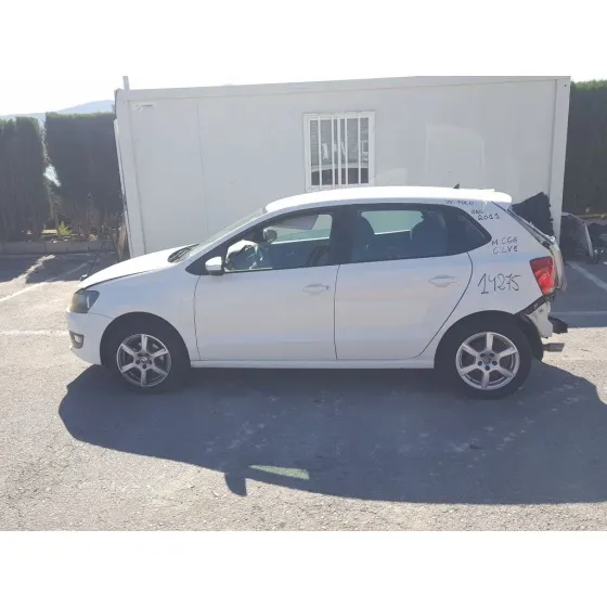 VOLKSWAGEN POLO (6R1) '2011 ADVANCE BLANCO