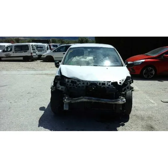 RENAULT CLIO III '2011 AUTHENTIQUE BLANCO