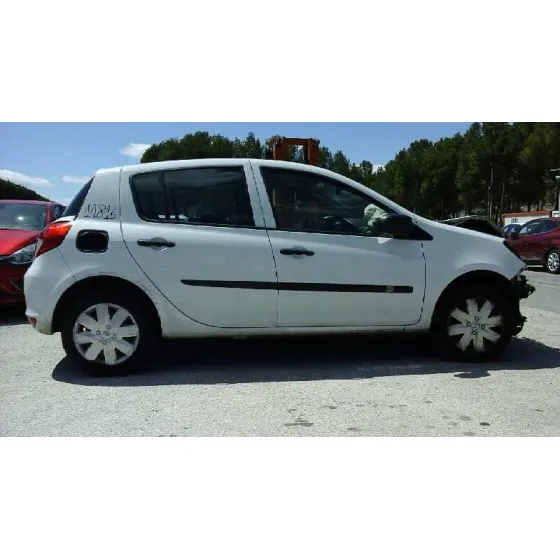 RENAULT CLIO III '2011 AUTHENTIQUE BLANCO