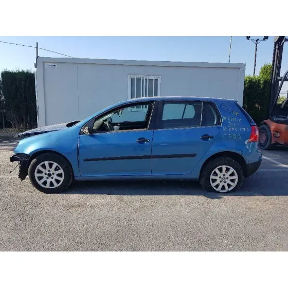 VOLKSWAGEN GOLF V BERLINA (1K1) '2004 TRENDLINE AZUL