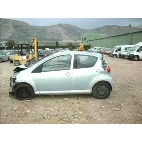 TOYOTA AYGO (KGB/WNB) '2005 BASICO GRIS