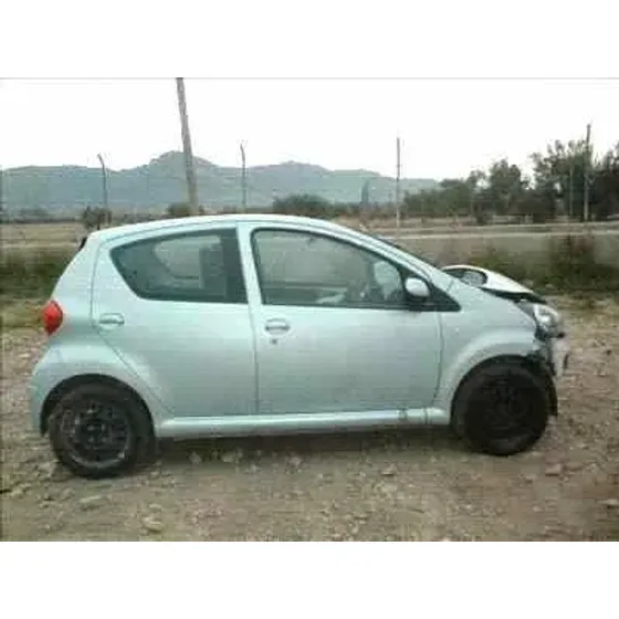 TOYOTA AYGO (KGB/WNB) '2005 BASICO GRIS