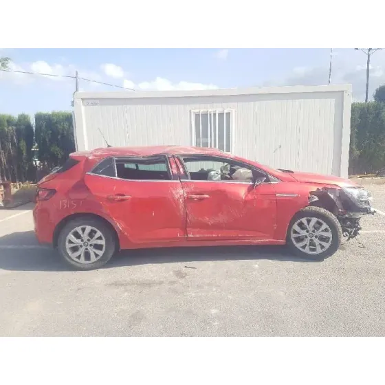 RENAULT MEGANE IV BERLINA 5P '2019 LIMITED + ROJO
