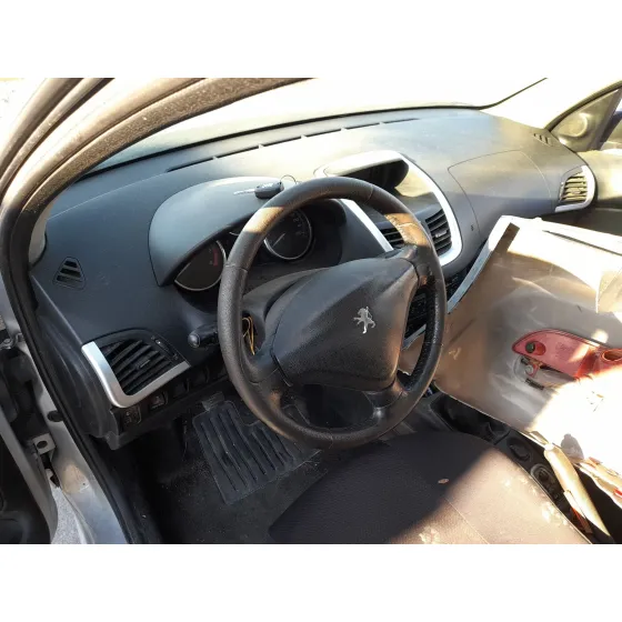 Peugeot 206 HATCHBACK (2A/C) 2001