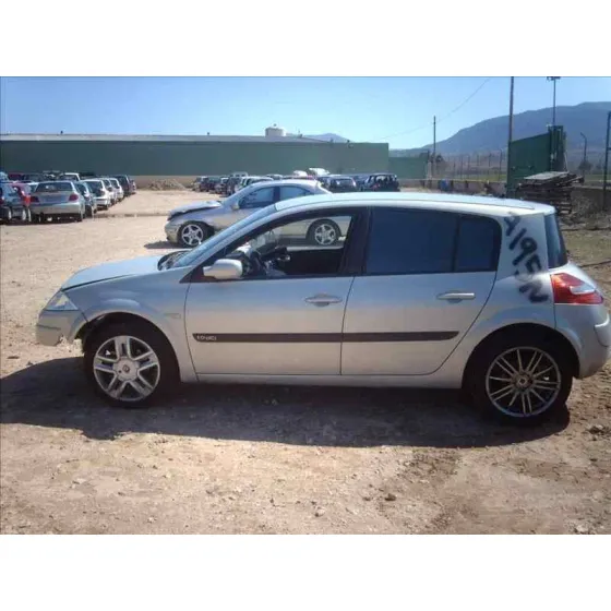 RENAULT MEGANE II BERLINA 5P '2004 DYNAMIQUE GRIS