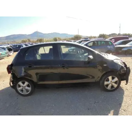 TOYOTA YARIS (KSP9/SCP9/NLP9) '2009 BASICO NEGRO