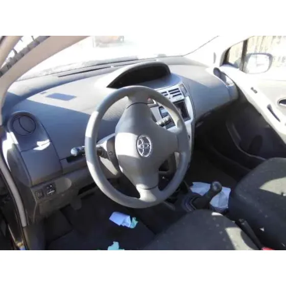 TOYOTA YARIS (KSP9/SCP9/NLP9) '2009 BASICO NEGRO