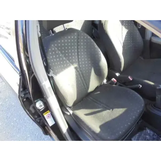 TOYOTA YARIS (KSP9/SCP9/NLP9) '2009 BASICO NEGRO