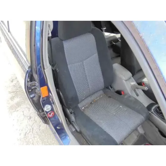 MAZDA 323 BERL. F/S (BJ) '2002 2.0 D F SPORTIVE AZUL