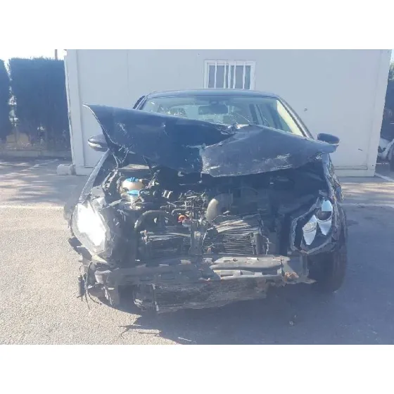 VOLKSWAGEN GOLF VI (5K1) '2012 ADVANCE NEGRO