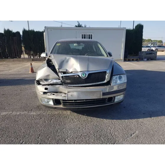 SKODA OCTAVIA BERLINA (1Z3) '2008 ELEGANCE DORADO