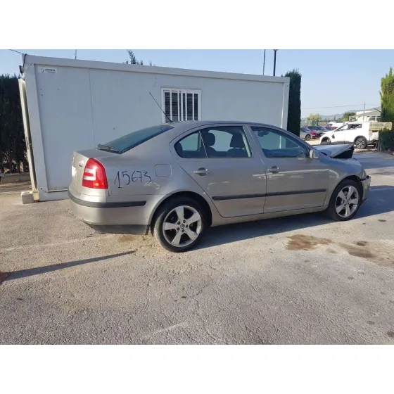 SKODA OCTAVIA BERLINA (1Z3) '2008 ELEGANCE DORADO