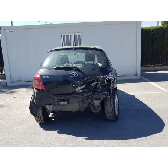 TOYOTA YARIS (KSP9/SCP9/NLP9) '2006 BASICO NEGRO