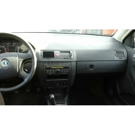 SKODA FABIA (6Y2/6Y3) '2005 URBAN LINE NEGRO