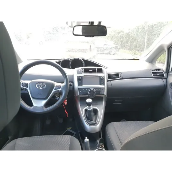 TOYOTA VERSO '2013 ACTIVE BLANCO