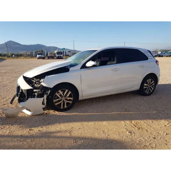 HYUNDAI I30 (PD) '2019 ESSENCE BLANCO