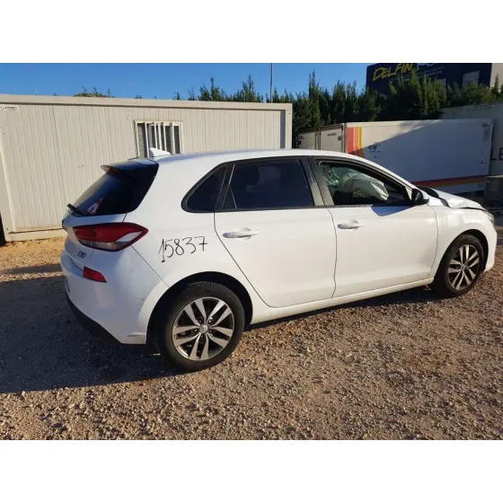 HYUNDAI I30 (PD) '2019 ESSENCE BLANCO