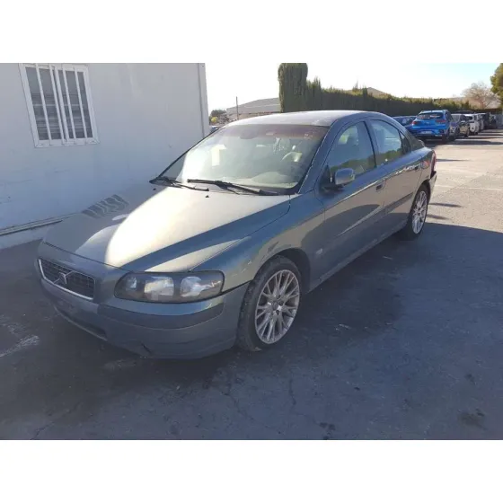 VOLVO S60 BERLINA '2008 2.4 D GRIS OSCURO