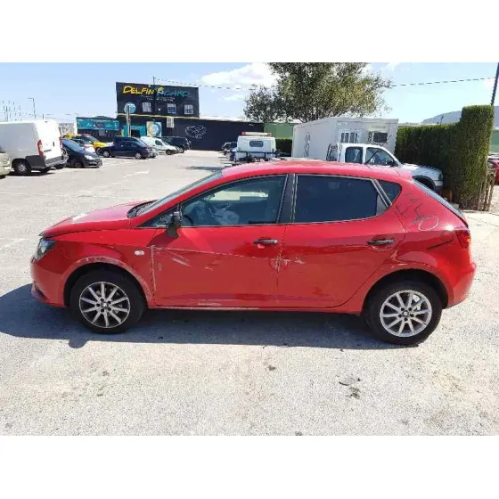 SEAT IBIZA (6J5) '2014 REFERENCE ROJO
