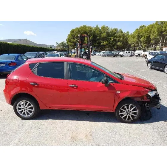 SEAT IBIZA (6J5) '2014 REFERENCE ROJO