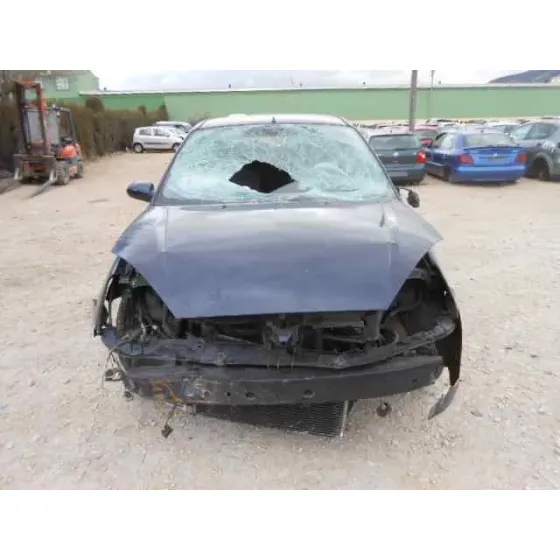 FORD FOCUS BERLINA (CAK) '2002 AMBIENTE AZUL