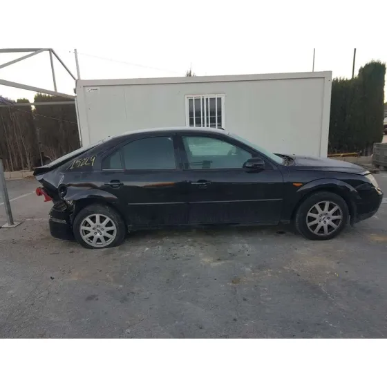 FORD MONDEO BERLINA (GE) '2002 GHIA NEGRO