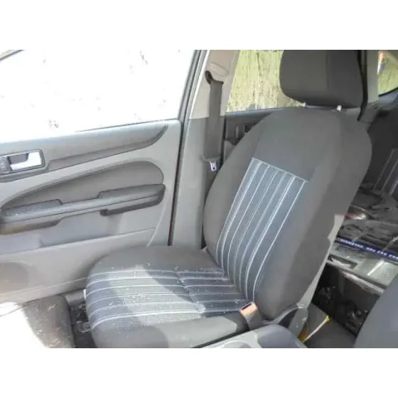 FORD FOCUS LIM. (CB4) '2008 TITANIUM ROJO