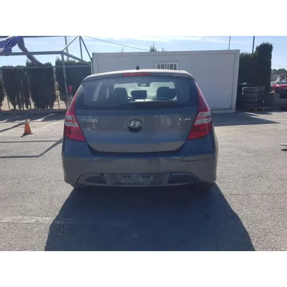 HYUNDAI I30 '2010 CLASSIC GRIS OSCURO