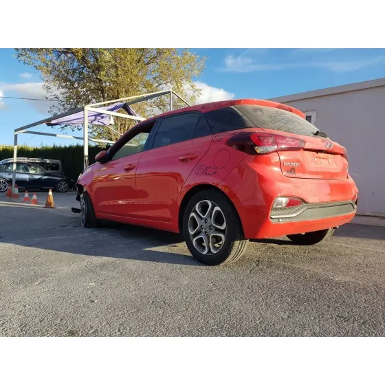 HYUNDAI I20 '2018 ESSENCE ROJO