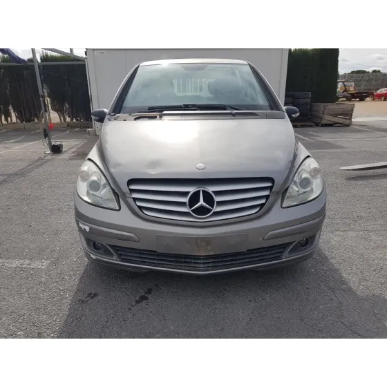 MERCEDES CLASE B (W245) '2005 180 CDI (245.207) GRIS