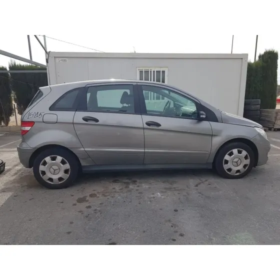 MERCEDES CLASE B (W245) '2005 180 CDI (245.207) GRIS