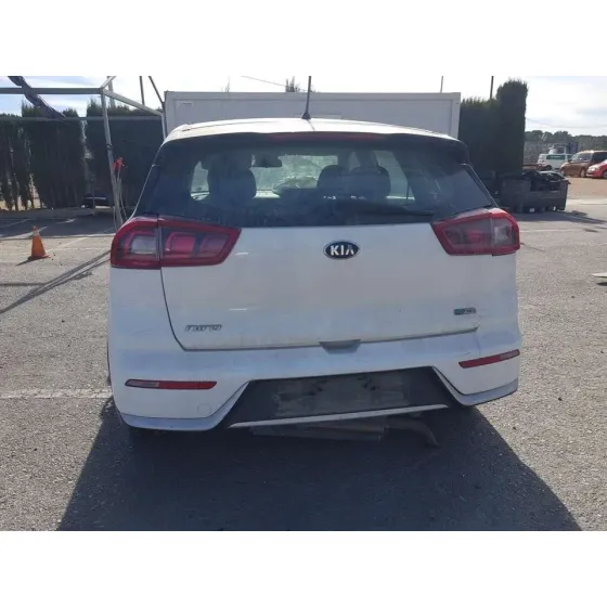 KIA NIRO '2017 CONCEPT PLUG-IN HYBRID BLANCO